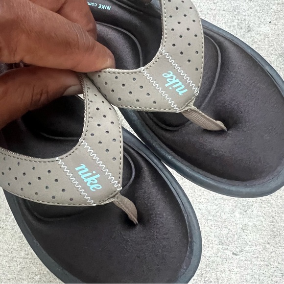 WMNS NIKE COMFORT THONG KHAKI PALE BLUE BLACK WHITE FOOTBEDS FOOT BED - Picture 14 of 15